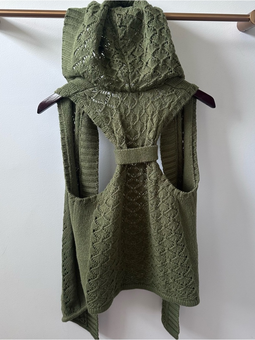 Bongo Olive Green Hooded Sweater Vest Cozy Knit Boho Layering Womens’ Medium